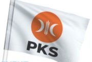 PKS di Persimpangan Jalan