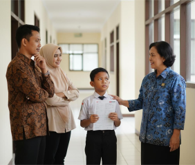 Gerbang Sekolah dan Keterlibatan Hati